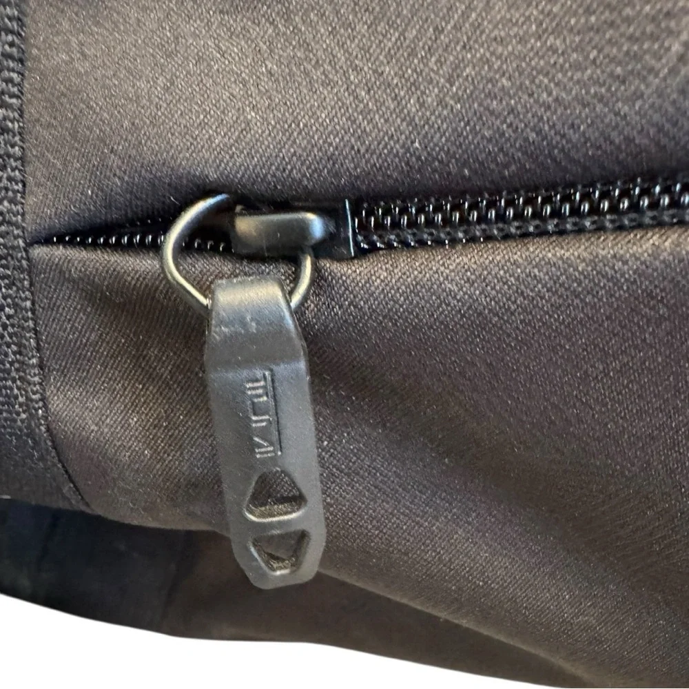 Tumi Sonoma Day Duffel Bag in Black New